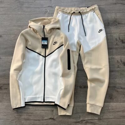 Nike NSW Tech Fleece Sportswear set