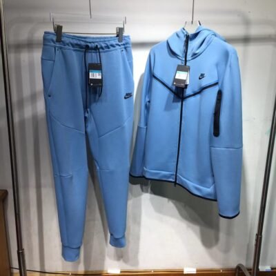 Nike NSW Tech Fleece Sportswear set