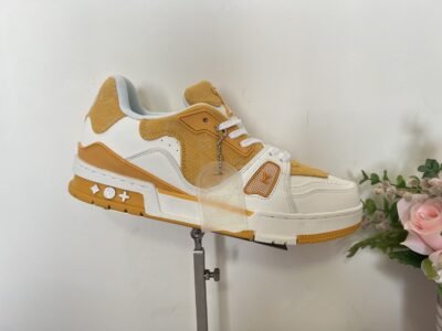 Louis Vuitton LV 9th