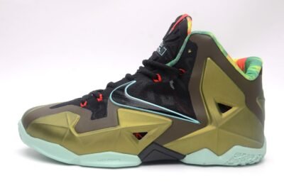 Nike LeBron James 11 Basketball shoes