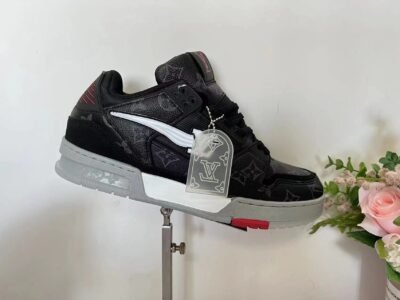 Louis Vuitton LV 8th