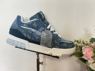 Louis Vuitton LV 8th