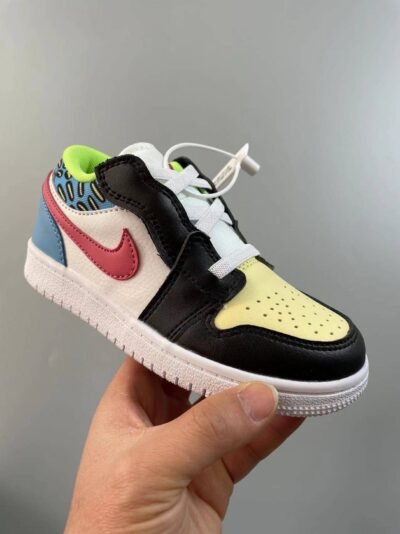 Nike Air Jordan 1 Children’s shoes