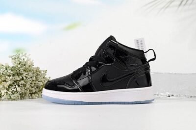 Nike Air Jordan 1 Children’s shoes