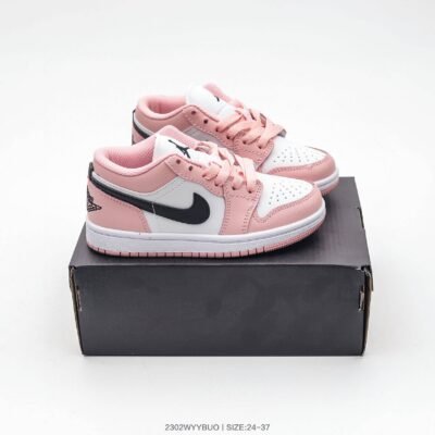 Nike Air Jordan 1 Children’s shoes
