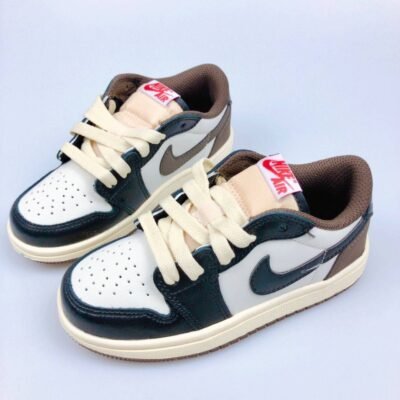 Nike Air Jordan 1 Children’s shoes