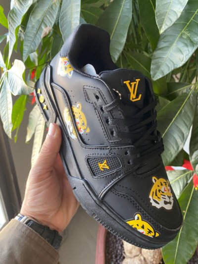 Louis Vuitton LV