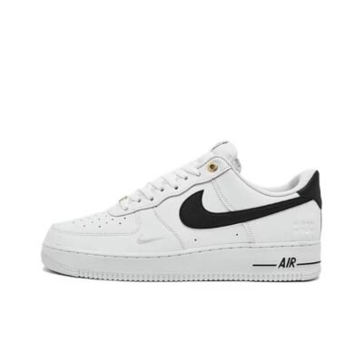 Nike Air Force 1 Low se black and white