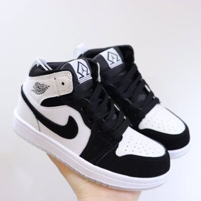 Nike Air Jordan 1 Children’s shoes