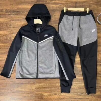 Nike NSW Tech Fleece Sportswear set