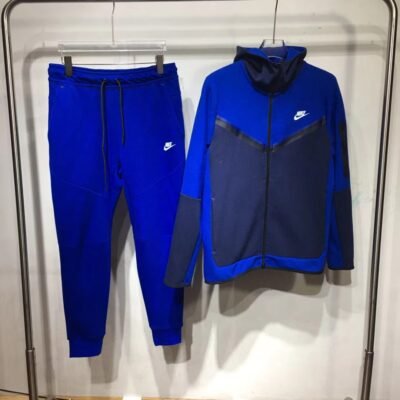 Nike NSW Tech Fleece Sportswear set