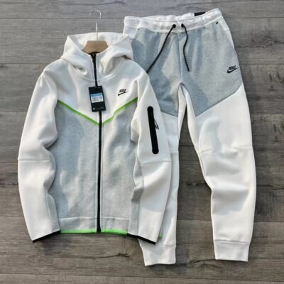 Nike NSW Tech Fleece Sportswear set