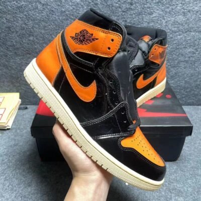 Air Jordan 1 orange black